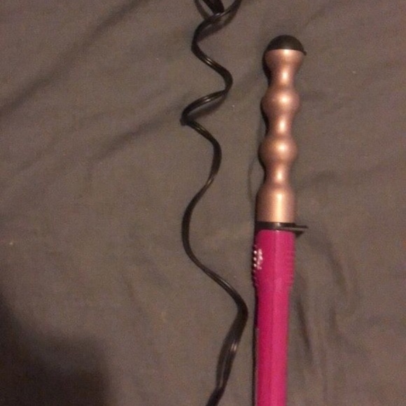 Curler - Picture 1 of 1